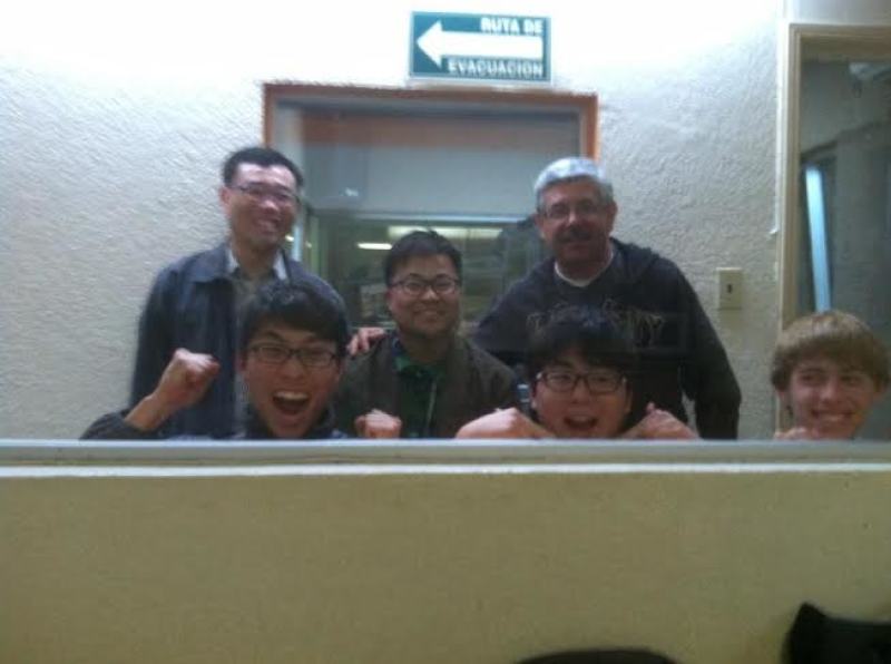 The first night of LA Nam-Seoul Grace Church’s team of four in Tijuana, Mexico, the missionaries were invited to a local radio station though the Korean missionary who was serving there for almost a d