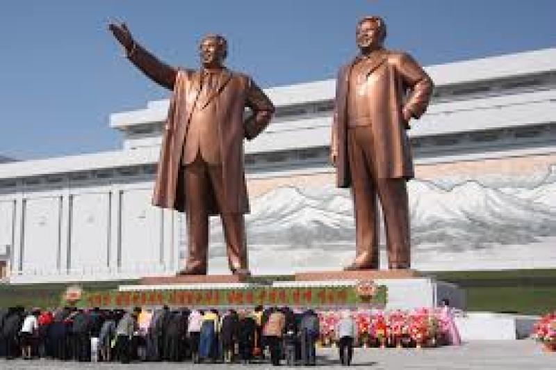 Statues of Kim Jung Il and Kim Il Sung