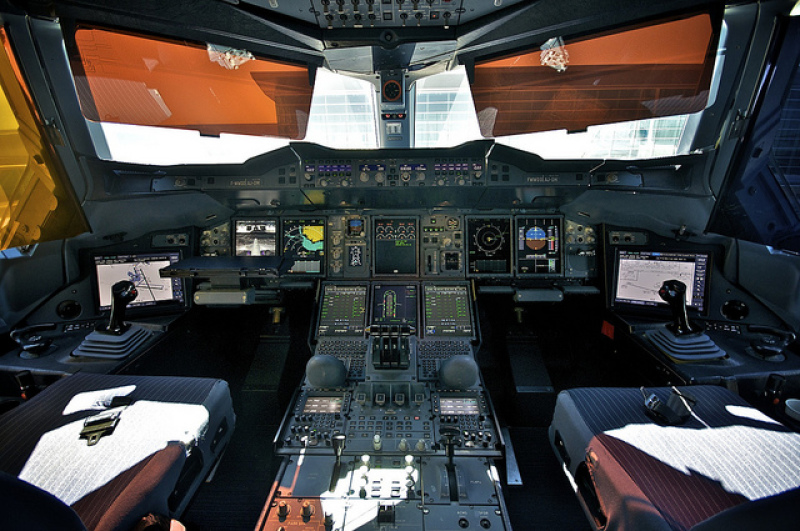 Cockpit of an A380