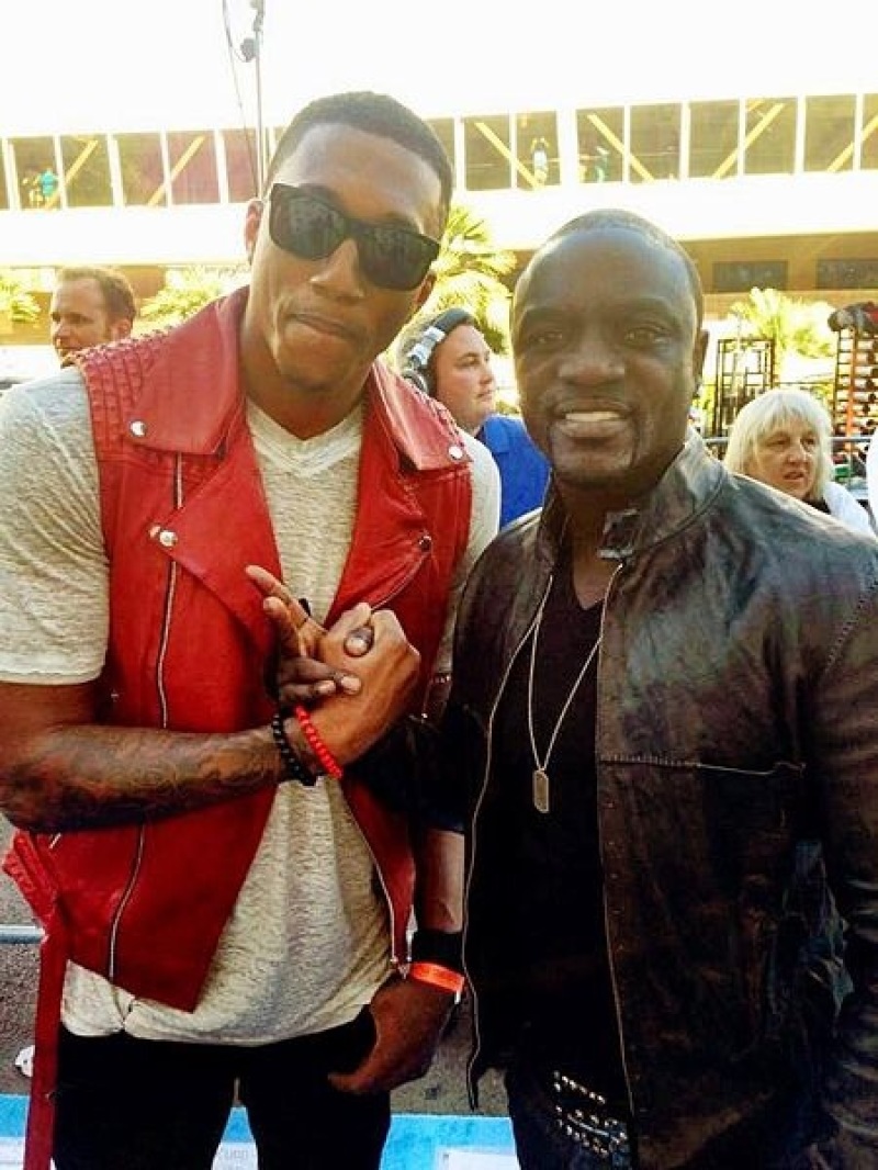LeCrae and Akon Attend Billboard Music Awards