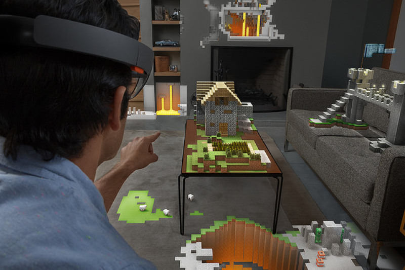 Microsoft HoloLens - Augmented Reality