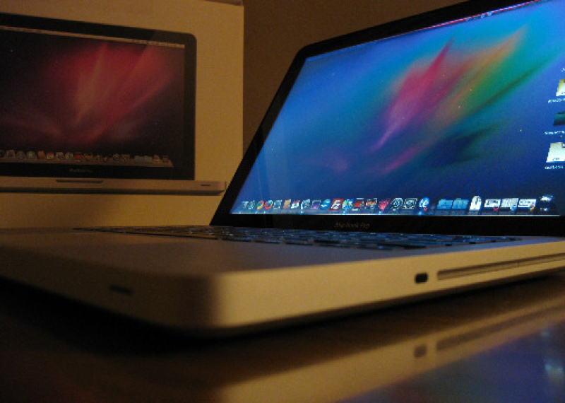 MacBook Pro 2.4 Ghz, 13 in, 2010 Model