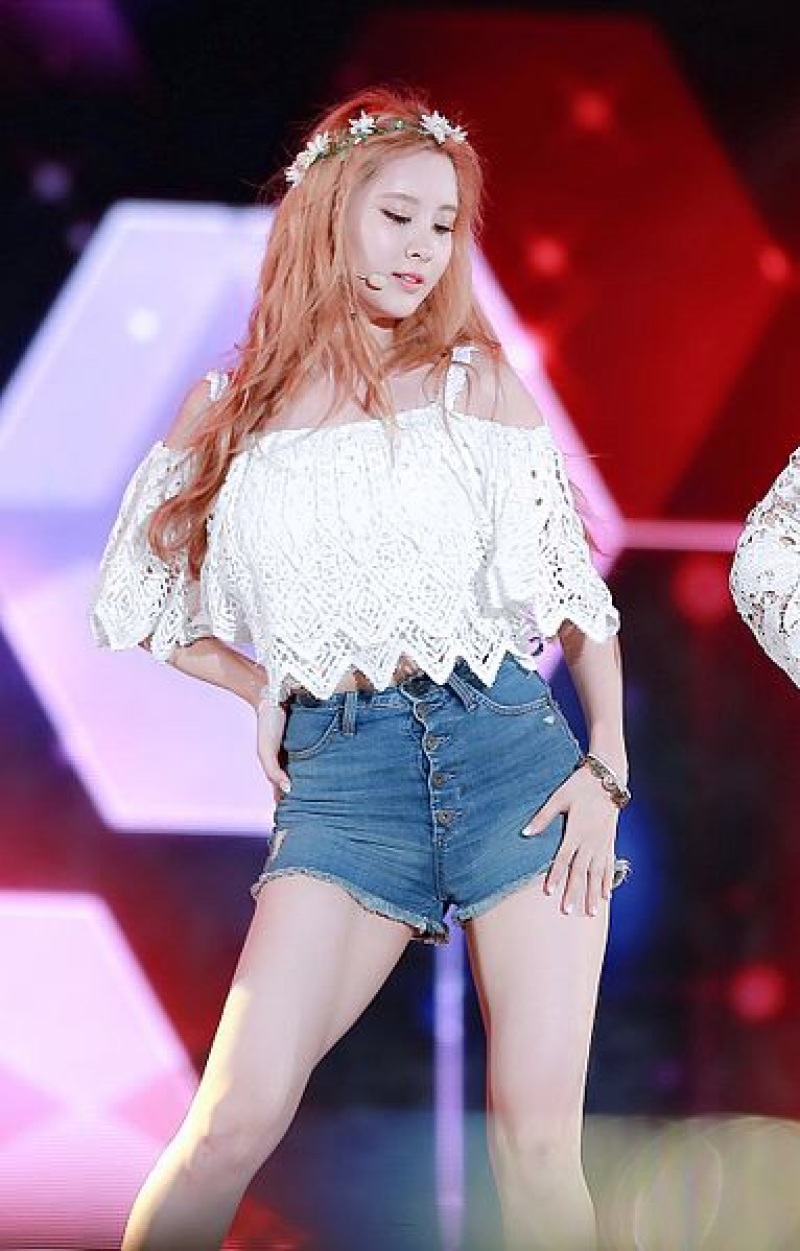 Seohyun Performs at MBC 