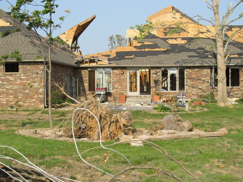 Multiple Tornadoes Strike houses