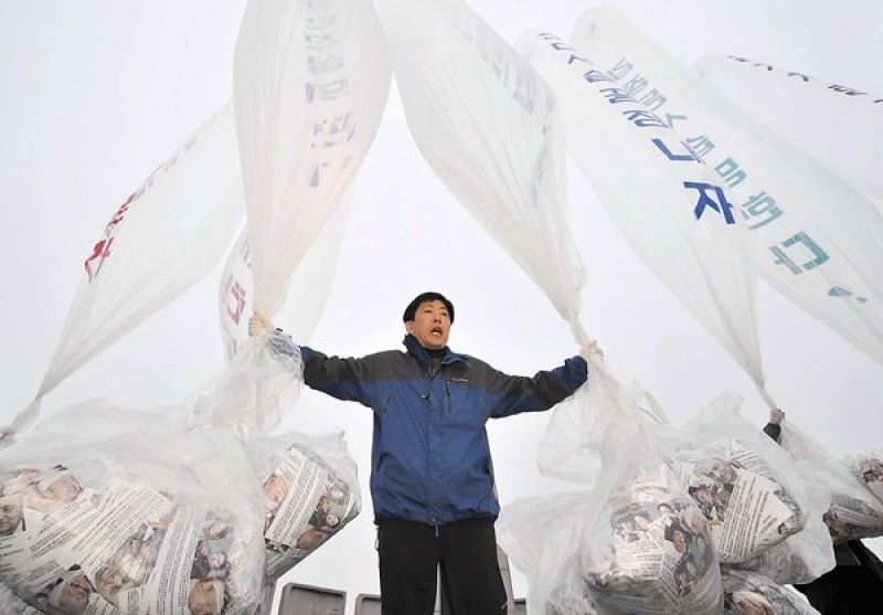 Sending Balloons to North Korea people