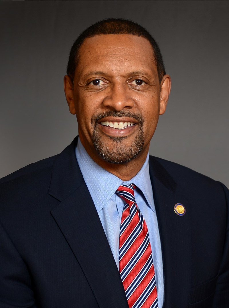 Democrat Vernon Jones calls for congressional hearings after being harassed by 'mob' in D.C.