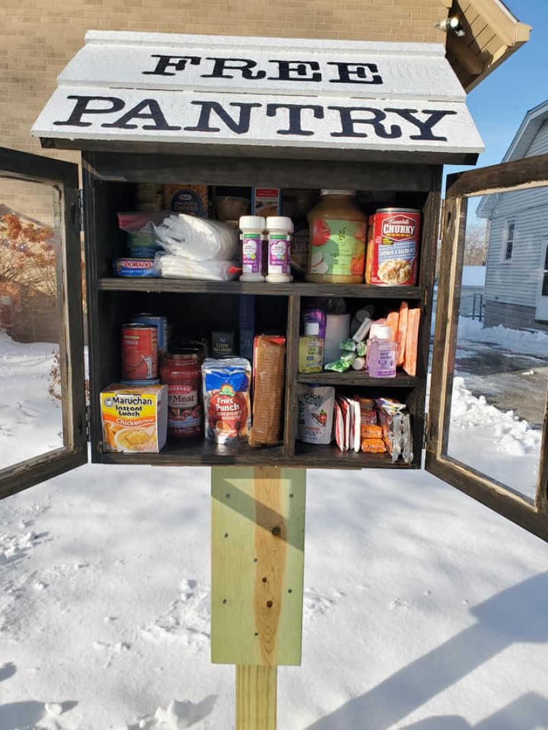 A photo of Stonebridge Christian Church's pantry for the needy.