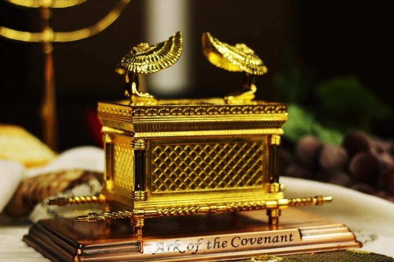 A small replica of the Ark of the Covenant