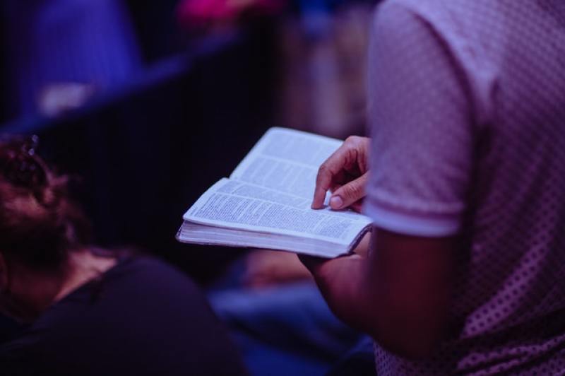 Reading God's Word in worship