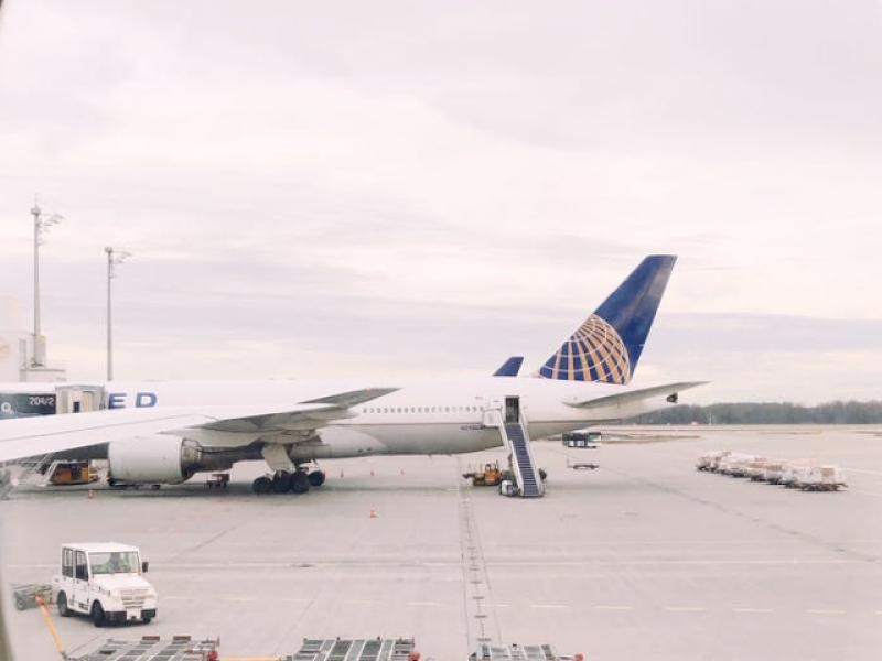 Unvaccinated United Airlines Employees Storm Board Of Directors With Thousands Of Letters