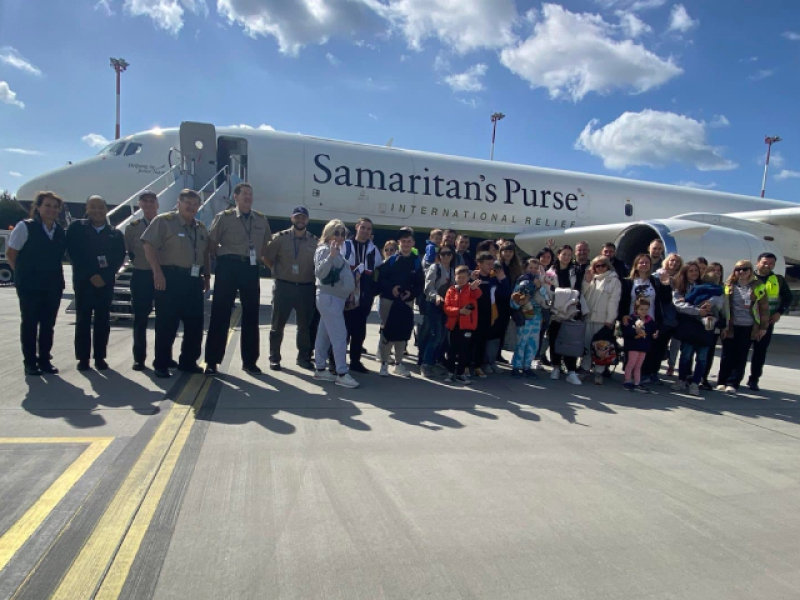 Samaritan's Purse Transported Displaced Ukrainians from Poland to Canada Amidst Russian Invasion