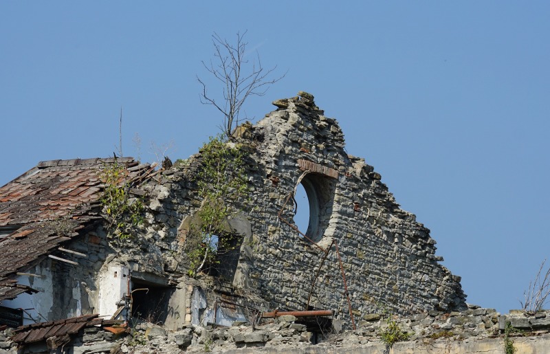 Collapsed Building 