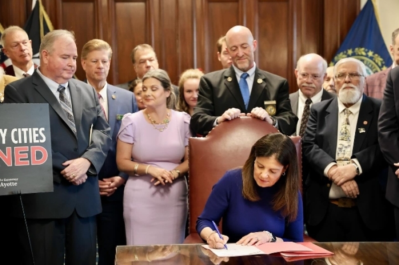 Governor Kelly Ayotte