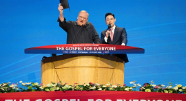 Rick Warren Urges Global Church to Follow Jesus’ Ministry Method at WEA Assembly