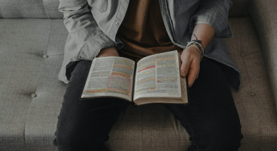 Less Than One-Third of Protestant Churchgoers Read the Bible Daily, Study Shows