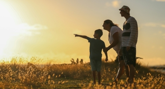 Parents Who Attend Church Weekly More Likely to Pass Faith to Their Children, Study Finds