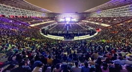 Franklin Graham Shares Gospel With More Than 89,500 at Esperanza Lima Evangelistic Festival