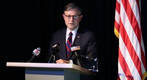 Mike Johnson Raises Concerns Over Sharia Law in U.S., Calls It ‘Serious Issue’