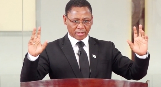 Evangelical Leader in Africa Urges Rethinking Theology to Combat Poverty and Crisis