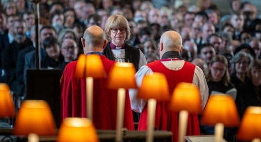 Church of England Synod Confirms End of Same-Sex Blessing Proposal