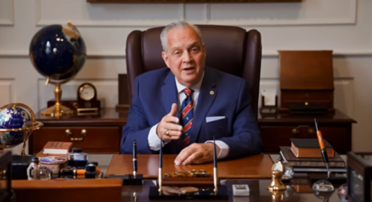 Al Mohler Renews Push for SBC Ban on Female Pastors