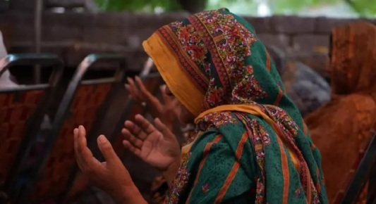 Pakistani Court Sentences Muslim Crane Operator to 10 Years Over Anti-Christian Riots